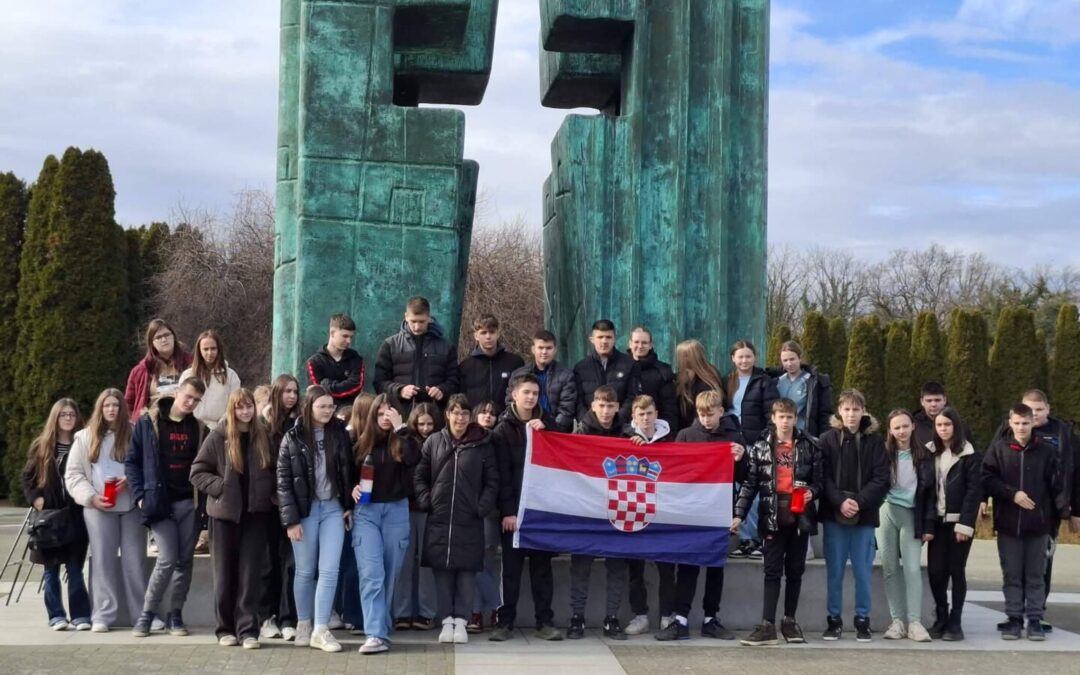 Posjet učenika 8.razreda Vukovaru